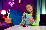 Monster High Frankie Stein With Pet Watzie Fashion Doll Playset